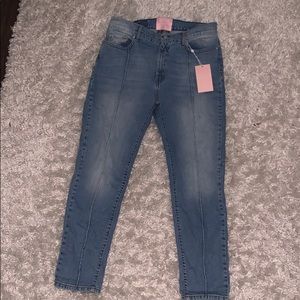 REVICE Venus Crops/Lightyear Wash size 32 jeans